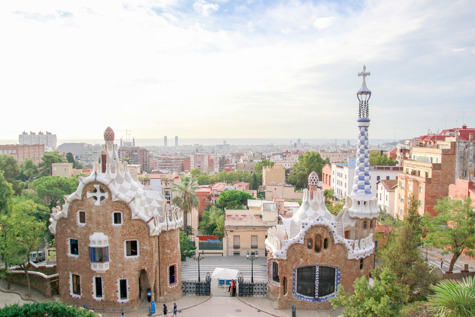 Gaudi is not the only architect whose work in Barcelona is to be admired. The College where today’s budding architects learn their trade is an impressive place itself. You will find it in Park Guell which deserves particular attention in itself.