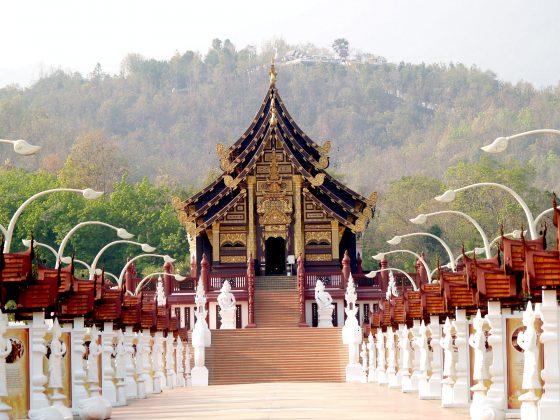 Visiting the city is also a great way to acquaint yourself with nature as you will be up in the mountains and the surrounding luscious green trees. No trip to Chiang Mai is complete without a stop in Chiang Rai as well.