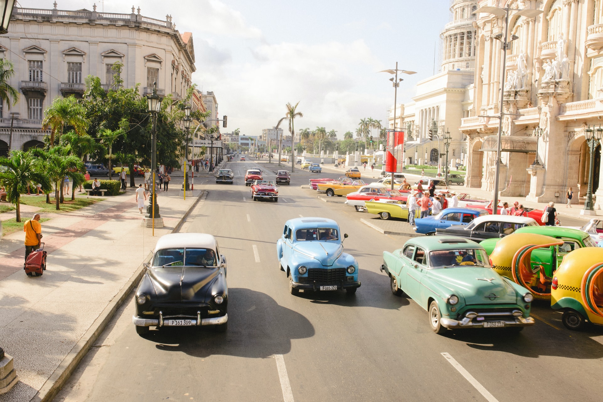 The main avenue in Havana is El Malecon, a Spanish name but very much a French concept. It stretches all the way from Havana Harbour through into the central neighbourhood. It continues past the district of Vedado to the mouth of the Almendares River.