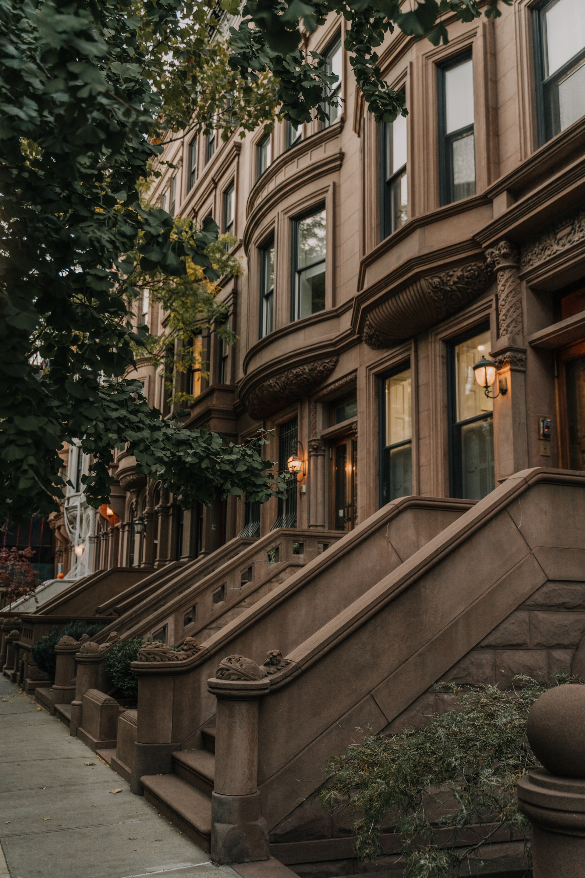 New York City is an old city, and you’ll find many buildings that prove that fact. This is just one of the many New York City images that showcase the city’s residential buildings. If you think that these buildings look familiar, you aren’t wrong. They’re a common sight in New York-based movies. Though the concrete does look a bit faded, these buildings are still a sight worth seeing if you want a close-up view of life in New York.
