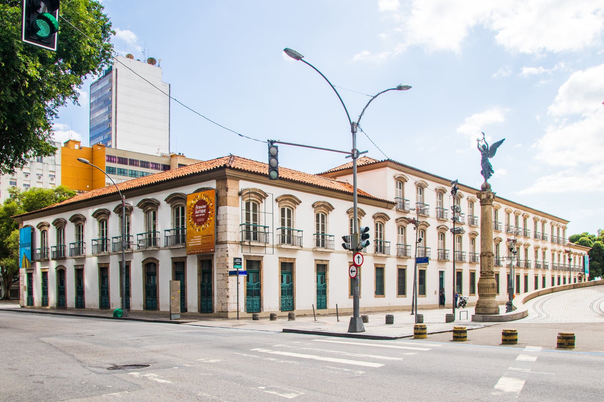 On the other hand, if you want to get more in touch with Rio’s religious side, visit the Rio de Janeiro Cathedral.
