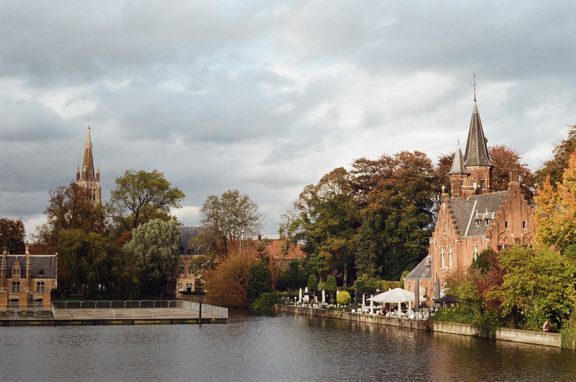 In practical terms, Minnewater Lake gathers water from rivers and streams to create the waterways that you find throughout Bruges. The locals call it the Lake of Love relating the legend of Minna and her warrior beau Stromberg. Walk over the bridge on the Lake with your partner and you will find eternal love the saying goes.