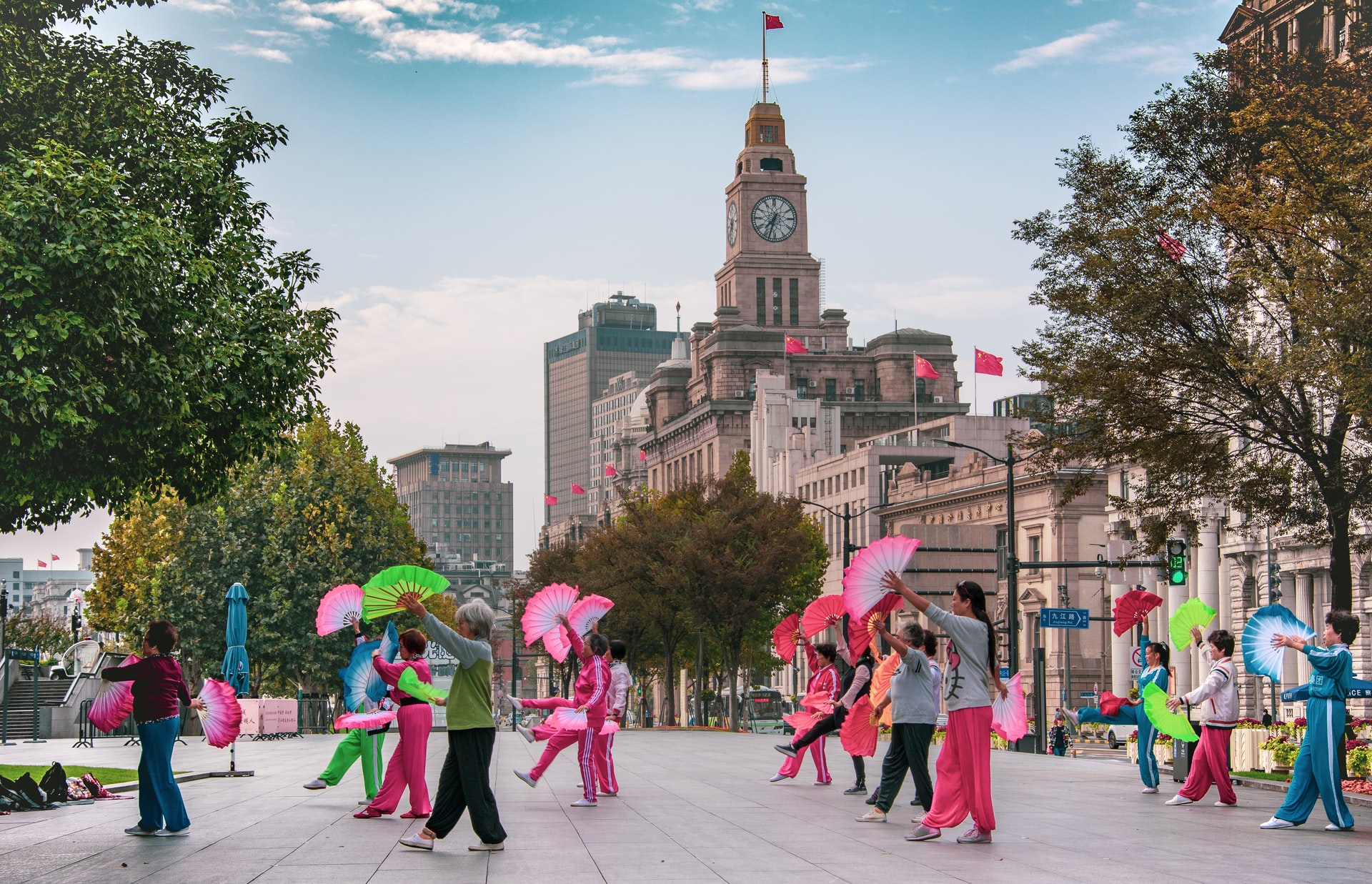 The historic district in the City includes the Bund. Shanghai’s historic district is central and starts on the waterfront, the west bank of the Huangpu River. If you are in the Bund and look across the river, the skyline is many of the modern skyscrapers that are a feature of Shanghai today. The Bund was at the heart of Shanghai’s commerce at one time, with European and USA trading houses located there. Its importance faded after Mao took over China but its importance was restored as China sought economic expansion. The whole range of Shanghai’s architectural styles is in evidence in the Bund including Renaissance, Gothic, Romanesque and Neo-Classical.